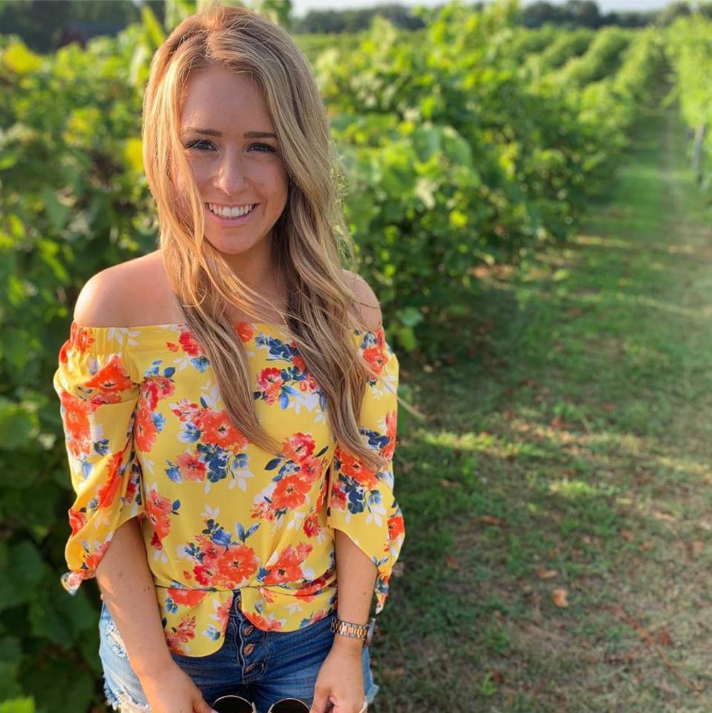 Meet your Posher, Raquel